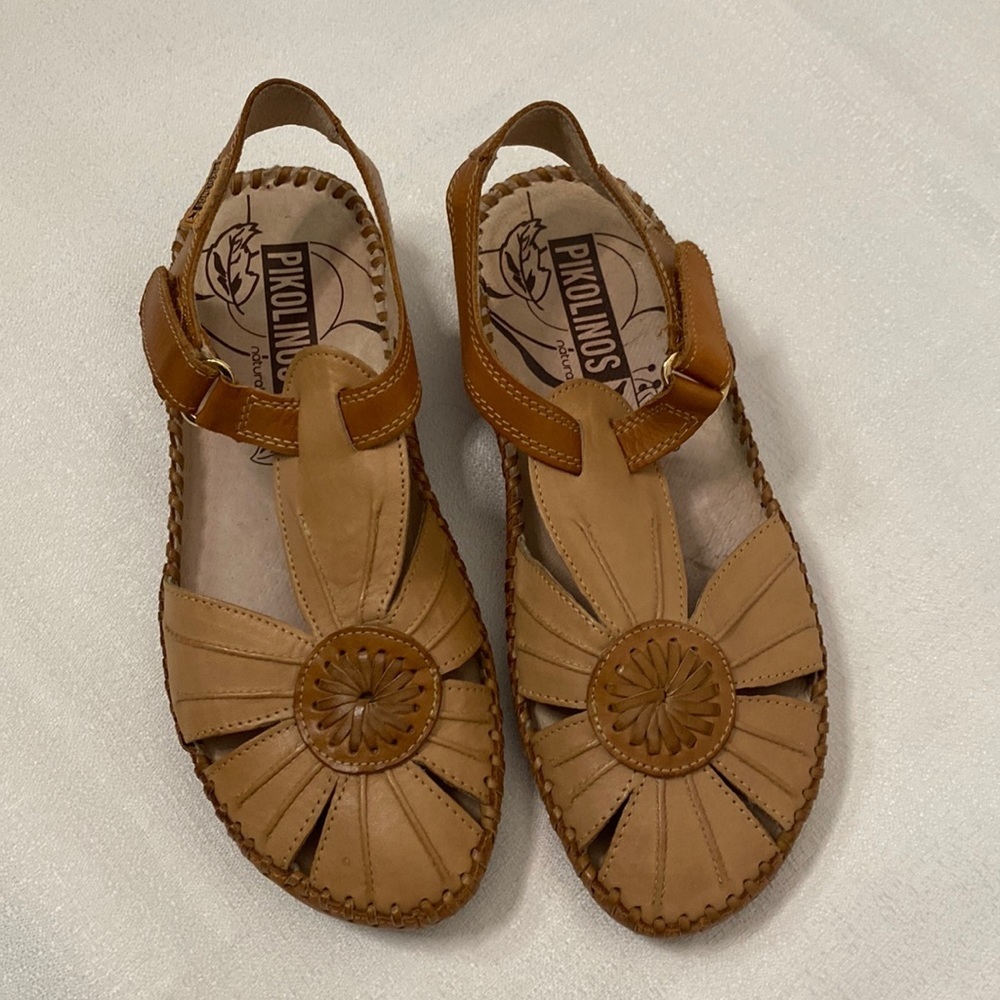 Pikolinos Slingback / T Strap / Close Toe Tan Sandal - Size 36